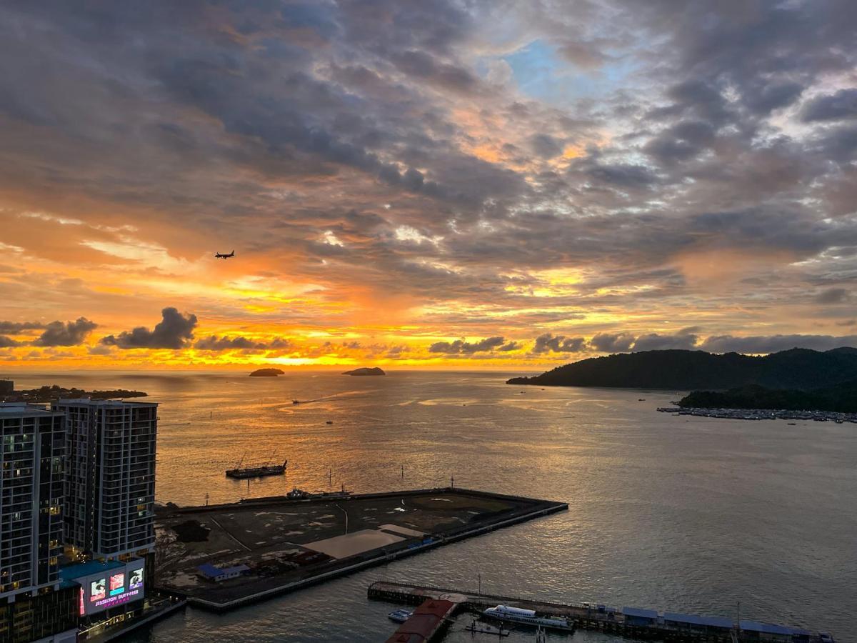 Jesselton Point Seaview Homestay Kota Kinabalu Exteriör bild